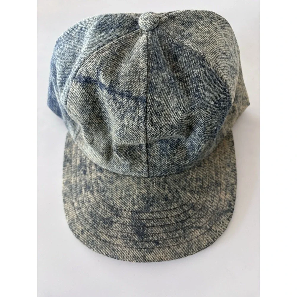 Vintage rarely‎ seen United hatters and Millnery denim hat. Snap Closure.  3188